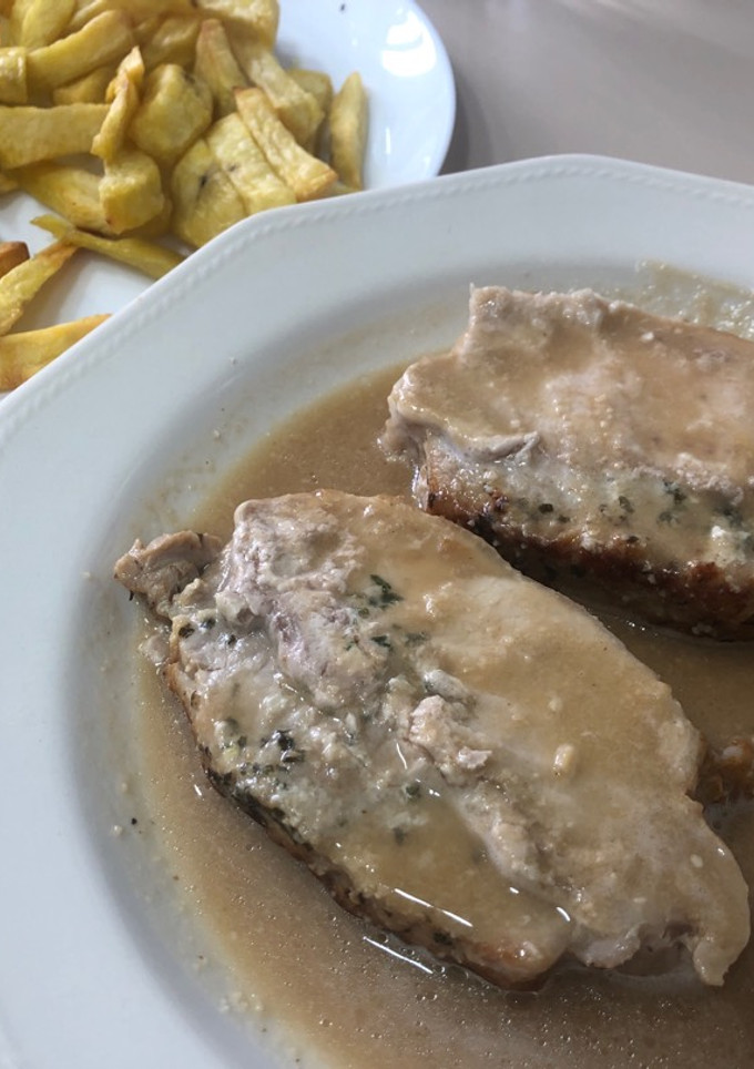 Una foto de Lomo de cerdo en salsa