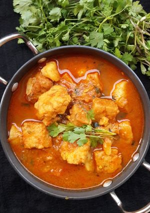 A picture of AlOO BESAN TARAKARI.