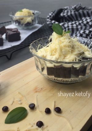 Foto resep Fudge Brownies Keto with Cream Cheese Sauce #ketopad_cp_cheese
