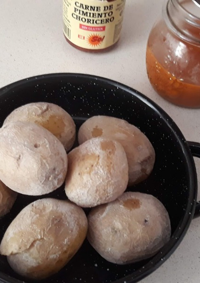 Una foto de Papas arrugás con mojo picón