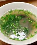 Canh chua rong biển thì là