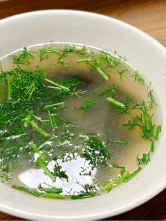 Hình của món Canh chua rong biển thì là.