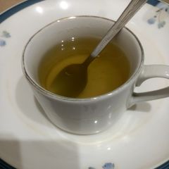 A picture of Apple peel and zeera drink 🍷.
