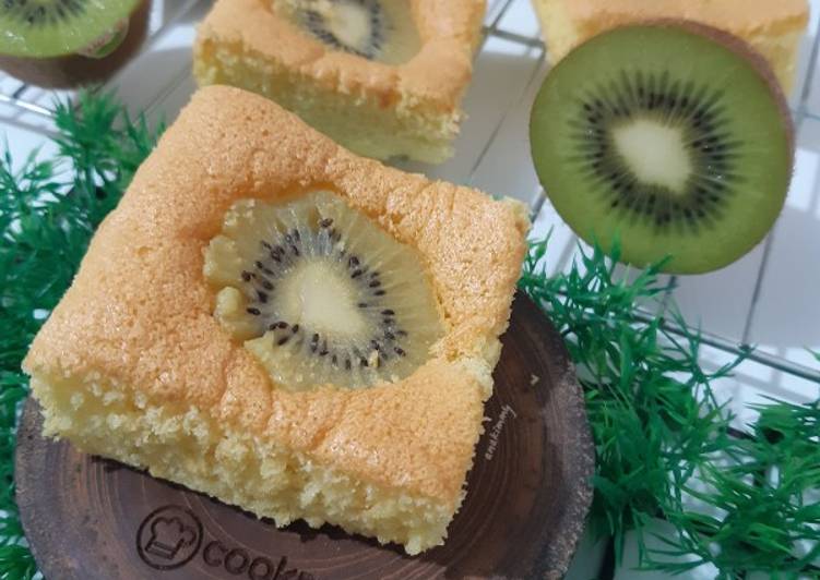 Cara Gampang Menyiapkan Kiwi Fruit Cake Anti Gagal