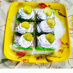 A picture of Lemon Shortbread Bars.