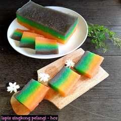 A picture of Lapis Singkong Pelangi.