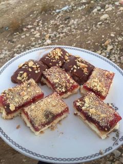 صورة لوصفة كيكة البسكوت والجيلي