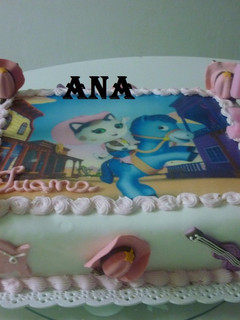 Una foto de Torta de Sheriff Callie cumpleaños de Juana