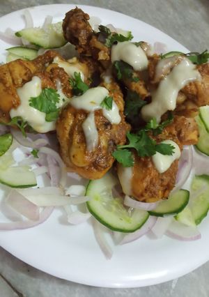 A picture of Chicken Tangdri kabab چکن ٹنگڑی کباب.