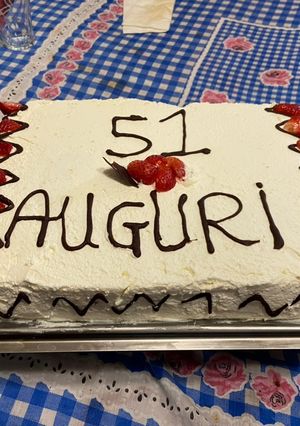 Foto di Torta di compleanno pan di spagna come in pasticceria