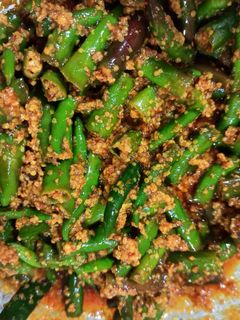 हिरव्या मिरचीचे लोणचे (mirachi lonche recipe in marathi) रेसिपी चे मुख्य फोटो