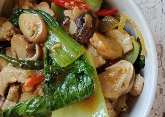 Resep Tumis Jamur Kancing Tahu Pokcoy Oleh Putri Etika Cookpad