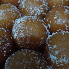 A picture of Gulaab jamun.