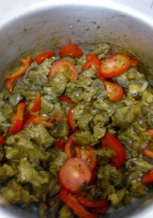 A picture of Wet fried beef.