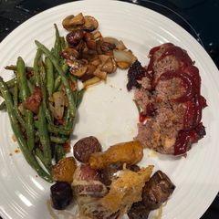 A picture of Roasted Green Beans w Bacon.
