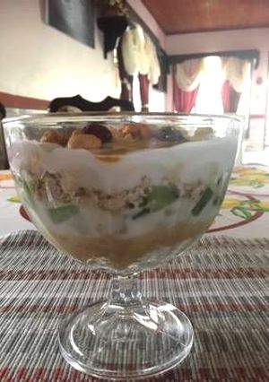 Una foto de Parfait de yogurt y frutas