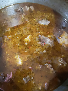 Una foto de Frijoles cubases con costilla de res