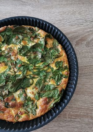 Une photo de Frittata feta et pousses d'épinard