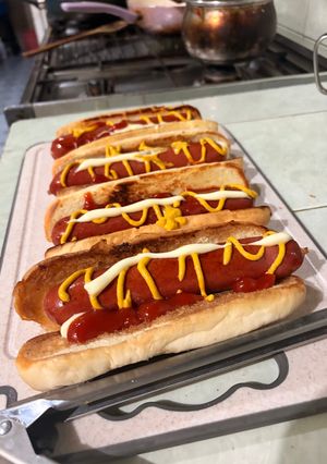A picture of Hot Dog 🌭.