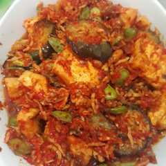 A picture of Sambal teri kombinasi.