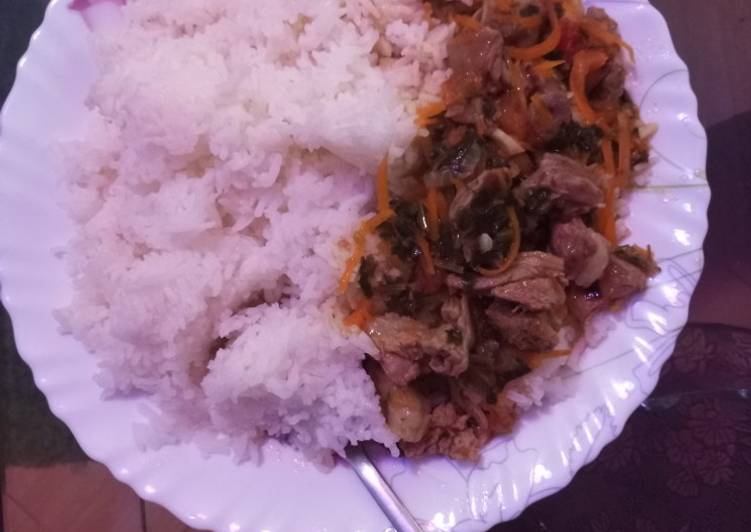 Boiled rice with beef stew