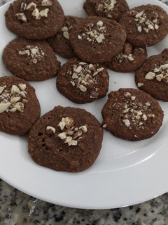 Una foto de Galletas proteicas de chocolate y harina de coco