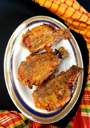 বেসন দিয়ে মেনি মাছ ভাজা রেসিপির প্রধান ছবি