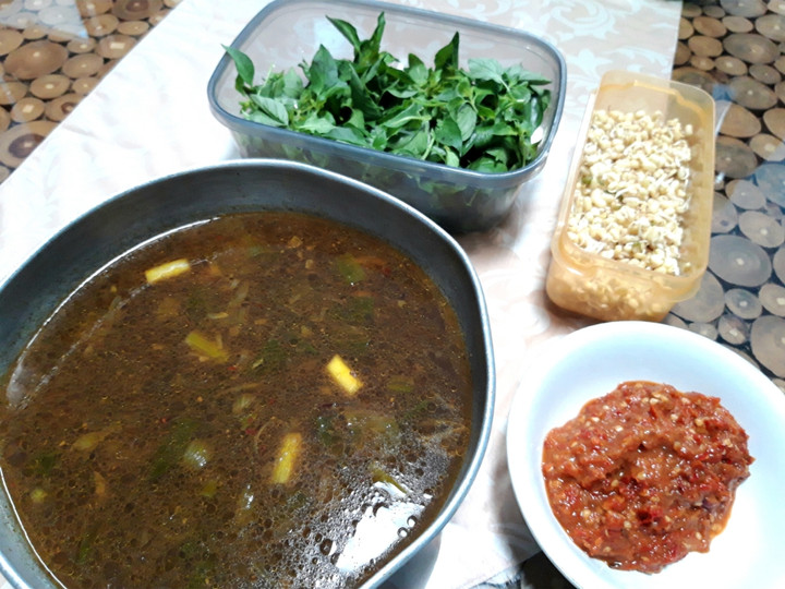 Langkah Mudah untuk Membuat Rawon Daging Sapi (dengan bumbu Bamboe) Anti Gagal