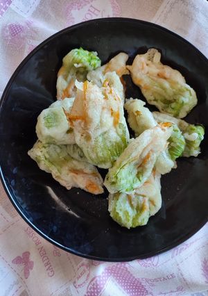 Foto di Fiori di zucca in tempura