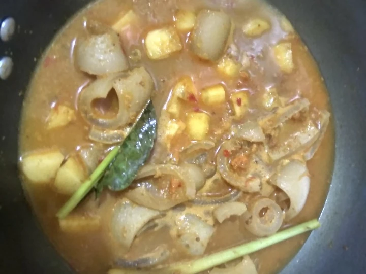 Cara Mudah Menyiapkan Resep Gulai kikil dan kentang Anti Ribet, Lezat