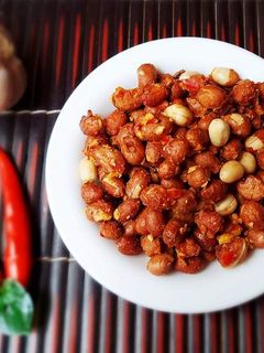 Hình của món Đậu PHỘNG rang tỏi ớt với NCKD 🥜.