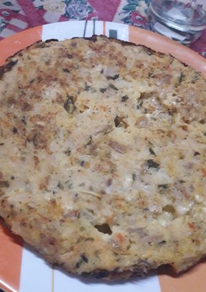 Una foto de Tortilla de papa y pollo