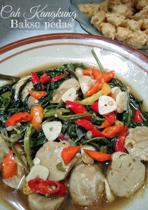 Foto resep Cah Kangkung Bakso Pedaas