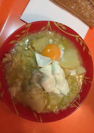 Una foto de Porrusalda con bacalao