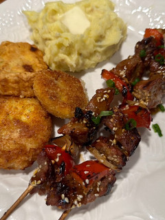 A picture of Asian Sesame Steak Kabobs.