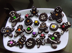 A picture of Chocolate Ginger bread cookies.