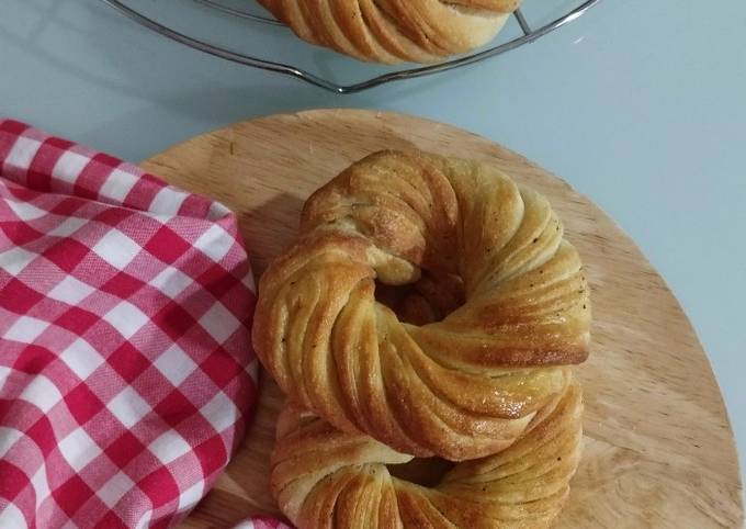 Ricetta Ciambelline di pane sfogliato, cottura airfryer 🌷 di Francesca  Naselli - Cookpad