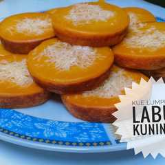 รูปของ Kue lumpur labu kuning