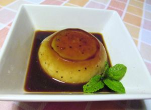 Una foto de Flan de kiwis con kirsch