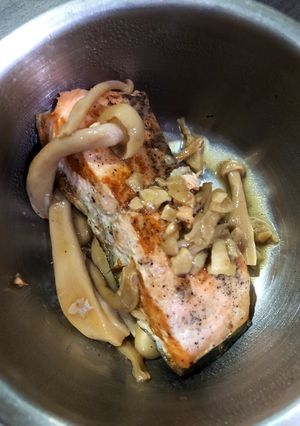 Foto resep Salmon Shimeji ala Akari Papa