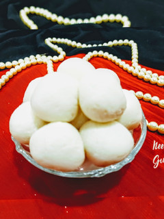 रसगुल्ला (Rasgulla recipe in Hindi) रेसिपी मुख्य फोटो