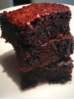 Una foto de Brownies de chocolate húmedos, chocolatosos y muy fáciles (mejores que Starbucks) Espresso brownies