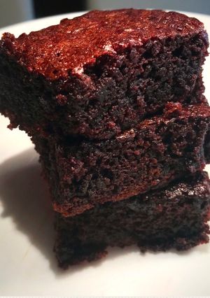 Una foto de Brownies de chocolate húmedos, chocolatosos y muy fáciles (mejores que Starbucks) Espresso brownies