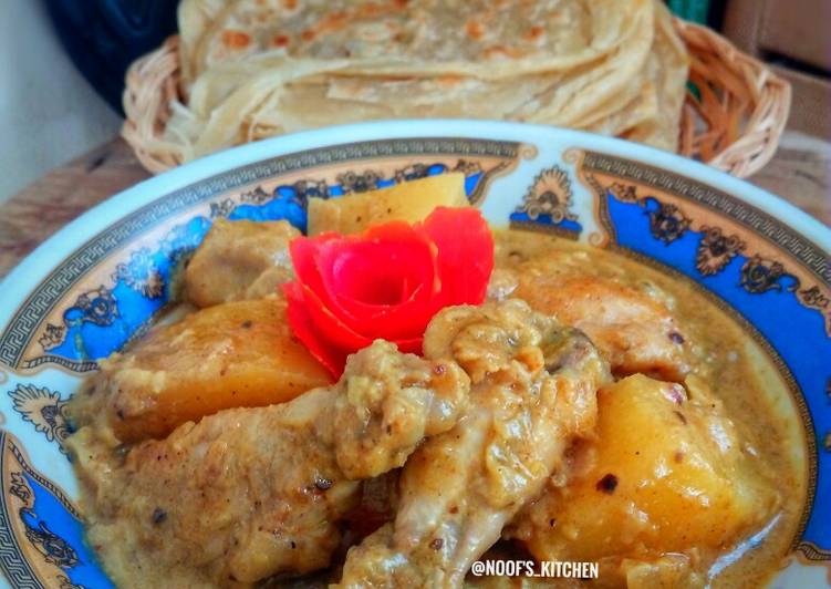 Saloona Djaj Bil Fahm (smoked flavour chicken curry)