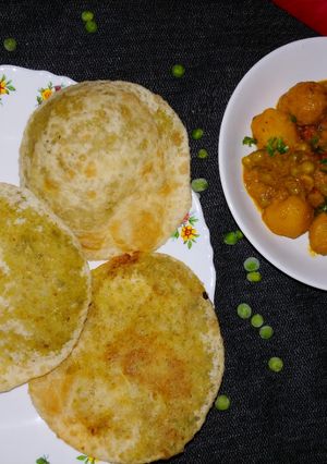কড়াইশুঁটির পুরি (green peas puri recipe in bengali) রেসিপির প্রধান ছবি