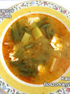 Tejfölös-kapros zöldbableves (Gluténmentesen is) recept fotója