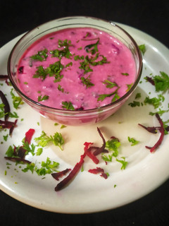 चुकंदर का रायता (Chukandar ka raita recipe in hindi) रेसिपी मुख्य फोटो