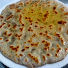 A picture of Vedhmi / Gujarati style puranpoli.