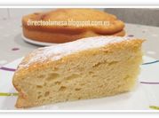 Una foto de bizcocho con queso batido