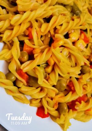صورة لوصفة معكرونة بالخضار